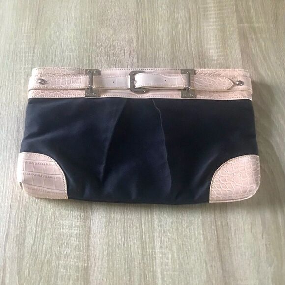 NWOT … WHITE HOUSE BLACK MARKET Clutch / Handbag - Picture 1 of 4